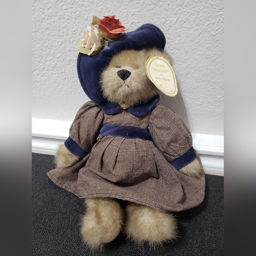 Vintage Collectible Bear Velvet Treasures By Jerry Elsner